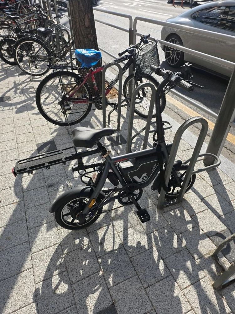 VE 접이식 전기자전거 판매 / 블랙 / 배터리 불량 수리·부품용 35만 굿 거래시 조정 가능 이미지