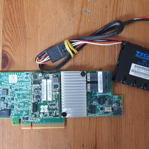 LSI 9361-8i 레이드카드 / SAS, SATA 지원 / 1G 캐시 / BBU 포함