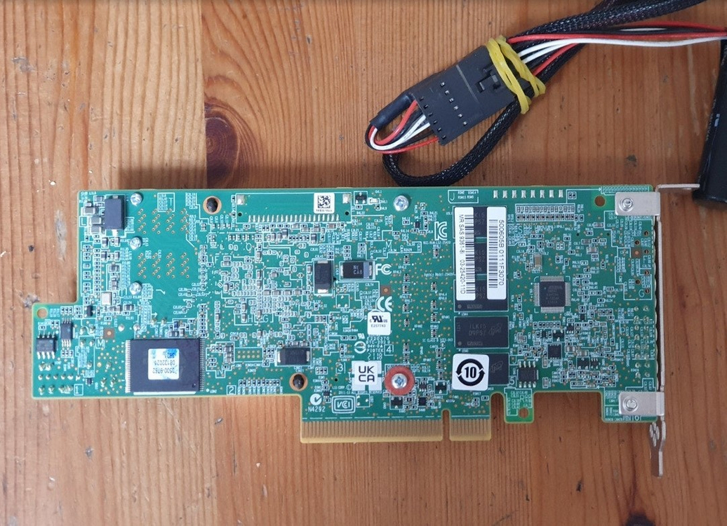 LSI 9361-8i 레이드카드 / SAS, SATA 지원 / 1G 캐시 / BBU 포함--1