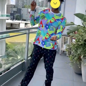 줌바긴팔티셔츠새상품m 이미지