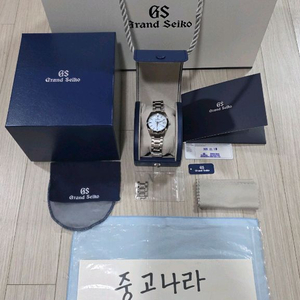그랜드세이코 SBGX 357 푸른 눈송이 쿼츠 37mm 티타늄 새제품 500 에 판매합니다.