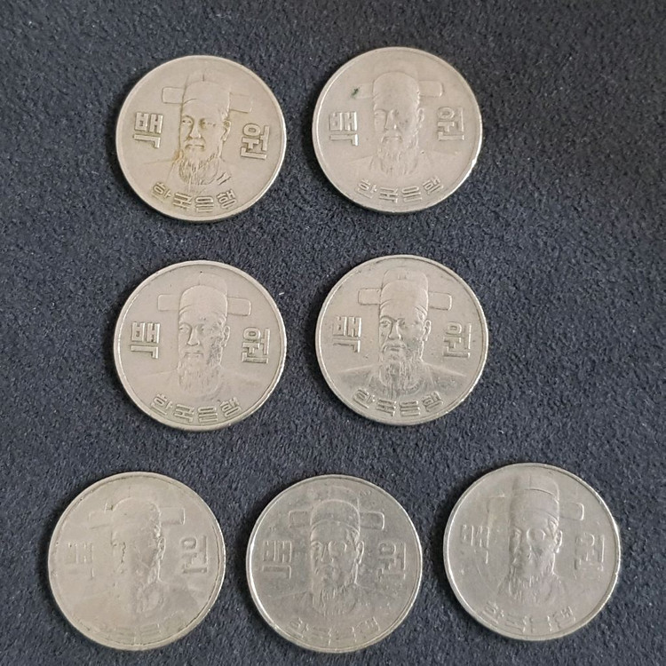 구형 100원 동전 모음 (1978, 1980년대) 이미지