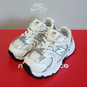 뉴발란스키즈530 AD135 사이즈 화이트스틸 운동화(24년2월제품)