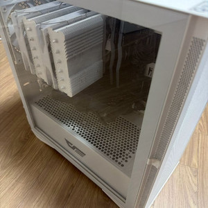 고성능 게이밍 PC 반본체