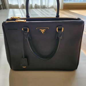 프라다 사피아노 럭스 가방 블랙 이미지