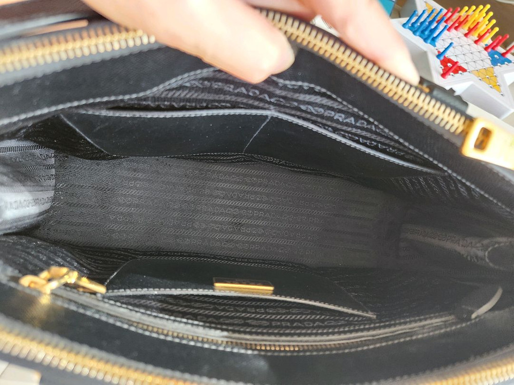 프라다 사피아노 럭스 가방 블랙 이미지