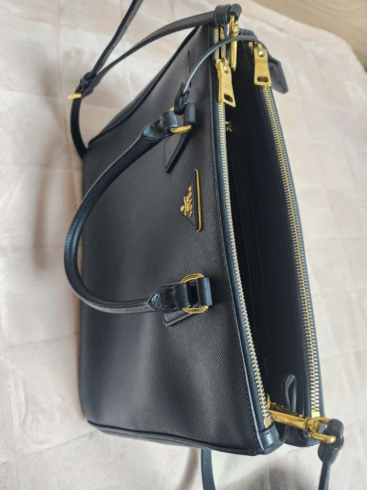 프라다 사피아노 럭스 가방 블랙 이미지