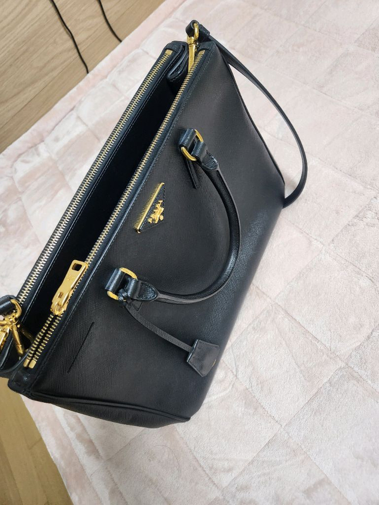 프라다 사피아노 럭스 가방 블랙 이미지