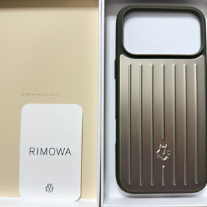 (정품) 리모와 아이폰17프로맥스 알루미늄 티타늄 케이스 판매합니다.