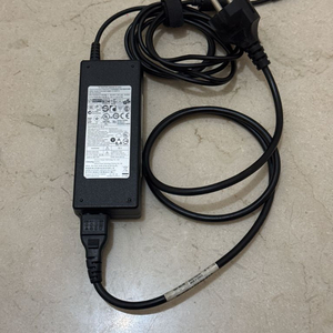 노트북 어댑터 19V 4.74A