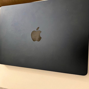 맥북 에어 M3 13인치 16GB/512GB