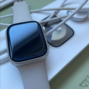 애플워치 시리즈 9 41mm GPS 스타라이트 이미지