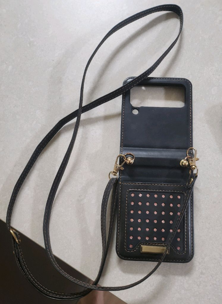 z플립4 휴대폰케이스 이미지