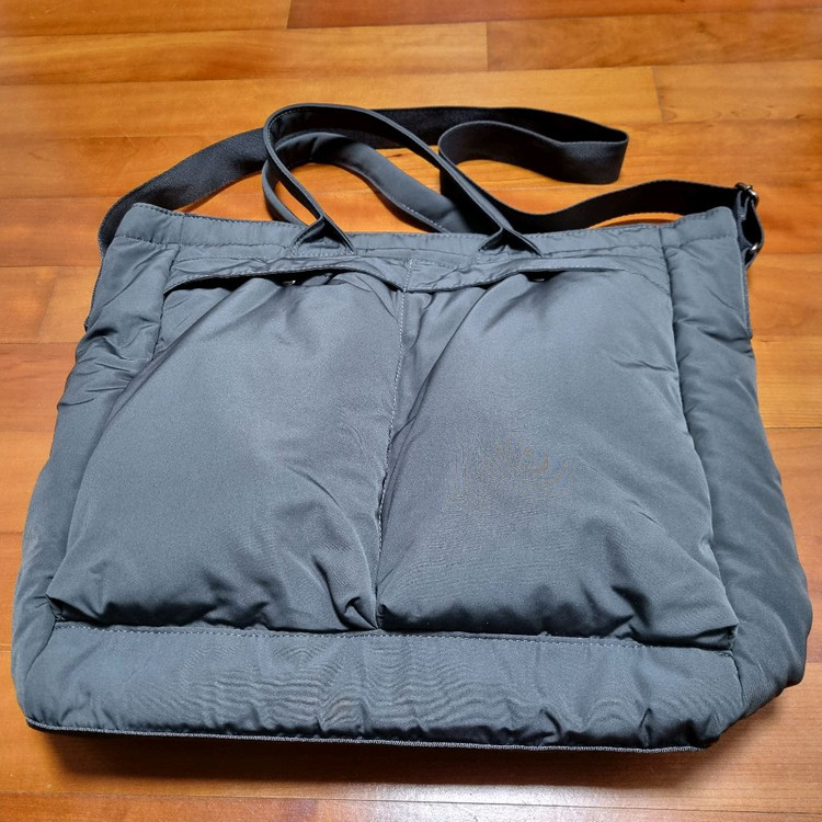 유니클로 멀티포켓 숄더백 09 Black, 57 Olive, 2WAY 유틸리티 숄더백 04 Gray 팝니다.--6