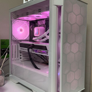 급처 고사양 컴퓨터I7 13700K / 4070ti / 램 32기가 / SSD 1TB + 모니터