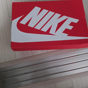 나이키 에어조던4 레트로 올리브 이미지