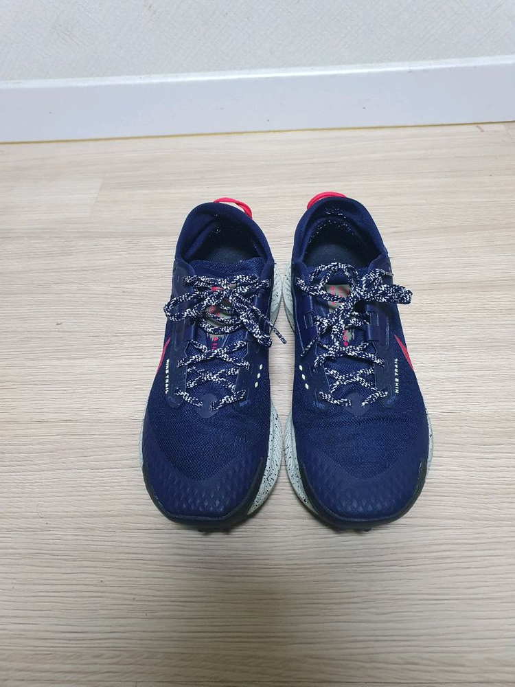 나이키 페가수스 트레일 3 고어텍스 트레킹화 270 이미지