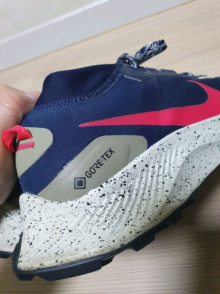 나이키 페가수스 트레일 3 고어텍스 트레킹화 270 이미지