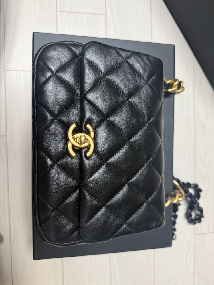 샤넬 시즌백 블랙 램스킨 내장칩--1