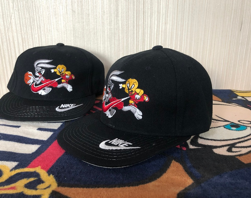 나이키X 루니 툰 벅스바니VS트위티버드 올드스쿨 90's빈티지모자/스냅백--1