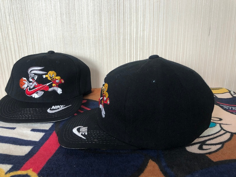 나이키X 루니 툰 벅스바니VS트위티버드 올드스쿨 90's빈티지모자/스냅백--2
