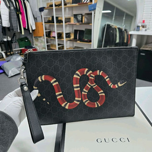 [A급컨디션] 구찌 킹스네이크 클러치백