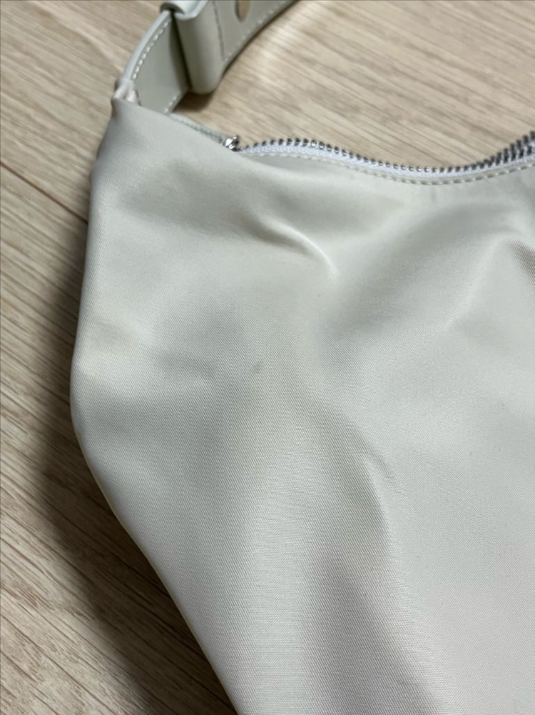 낫띵리튼 호보백 이미지