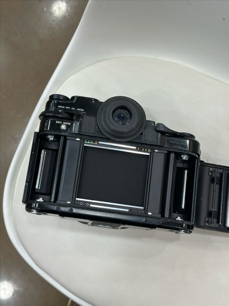 펜탁스 67 중형카메라 핫셀 마운트 개조 버전 이미지