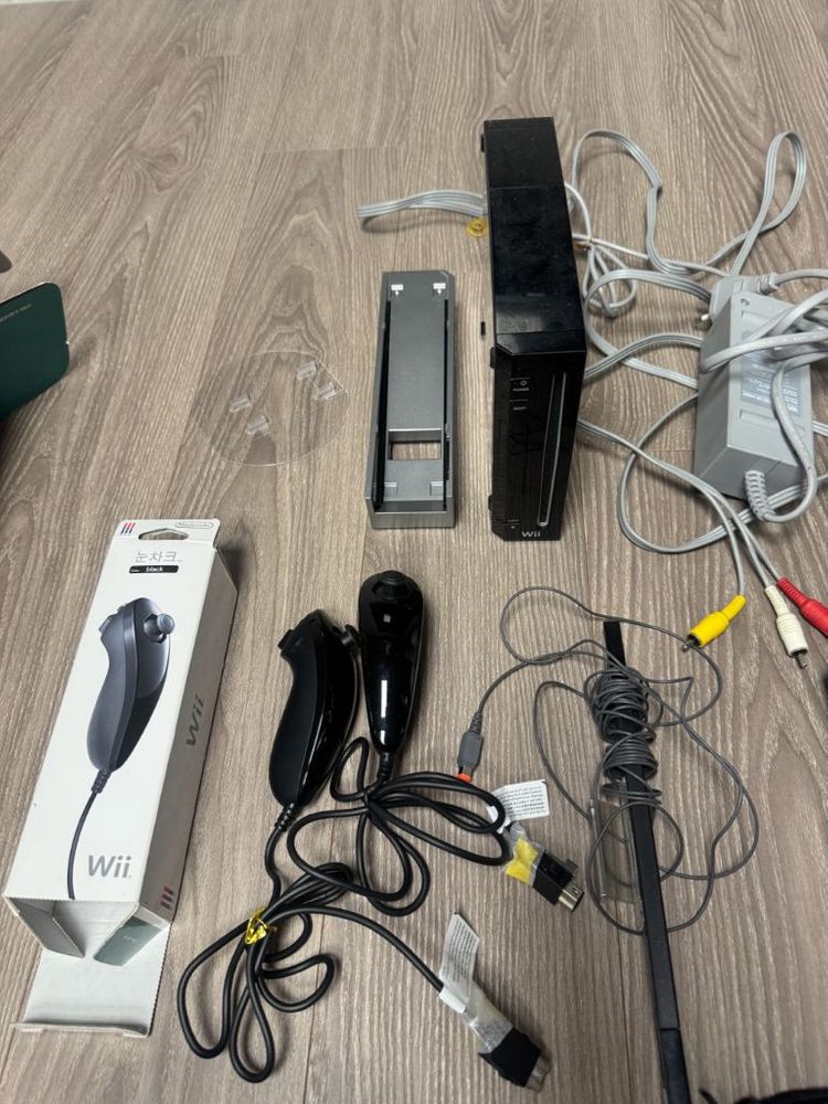 닌텐도 wii 눈치크 리모콘 포함--2