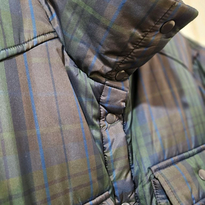 타탄 체크 패턴 패딩 점퍼