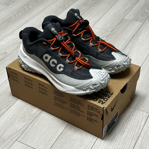 나이키 acg 마운틴 플라이 2 로우 고어텍스 다크 그레이 260