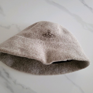 비비안웨스트우드 울 버킷햇