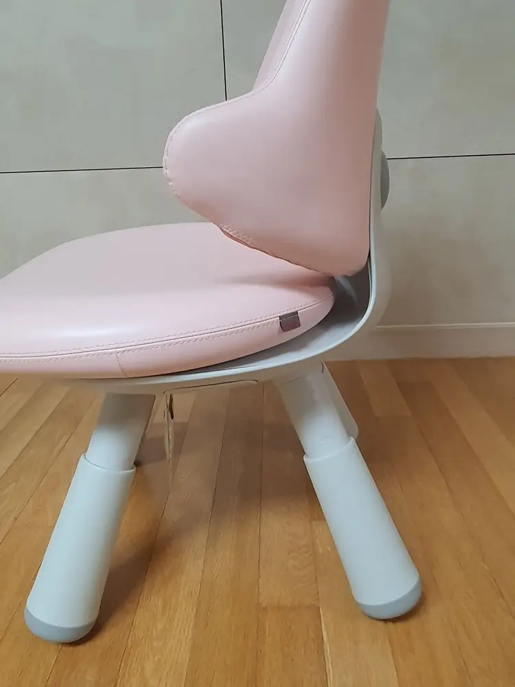 일룸 윙키즈 의자 이미지