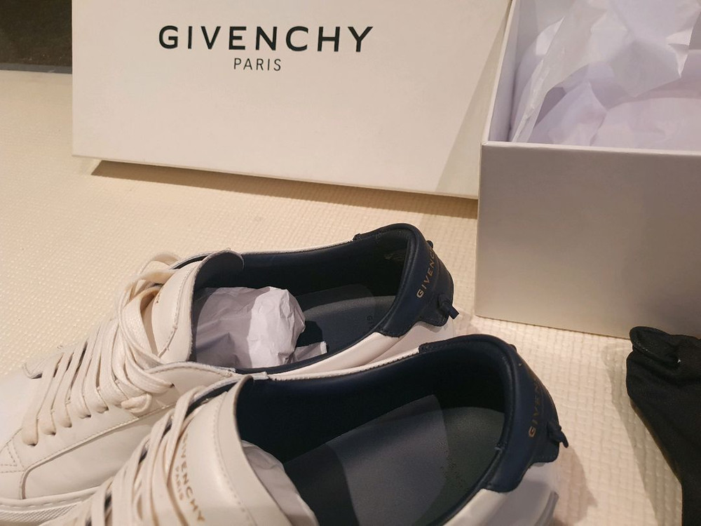 지방시 어반 스트리트 스니커즈 39사이즈--1