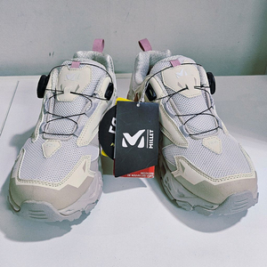밀레 보아 등산화 트레킹화 새제품 235미리