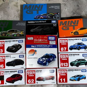 급처해요 어제 21만원 주고사온 토미카 미니gt컬렉션 세트