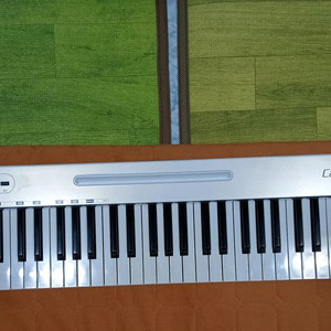 중고 마스터 키보드 Samson Carbon 61 55000원