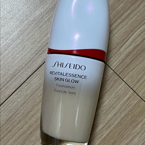 시세이도 리바이탈 에센스 스킨 글로우 파운데이션 120