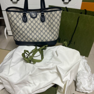 구찌 GG 캔버스 토트백 이미지