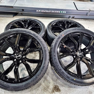 레인지로버 스포츠 SVR 스타일 22인치 신품휠타이어