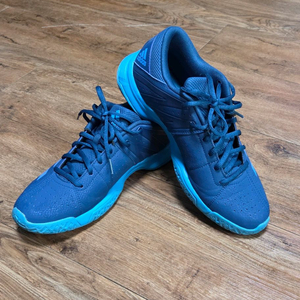 아디다스 배드민턴화 270mm