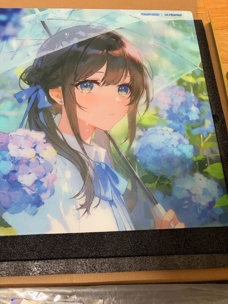 탈론게임즈 나기사 유리 마우스패드 판매(개봉만한 새상품)--1