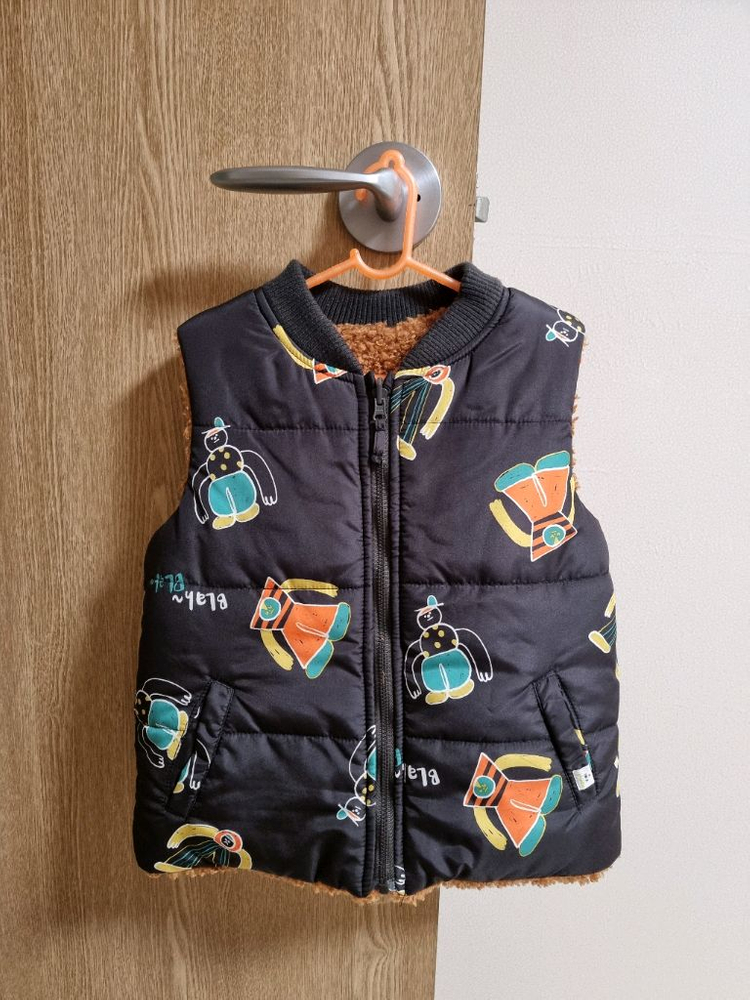 일괄,택포) 삠뽀요 유아 겨울옷 양면 패딩조끼 110--2