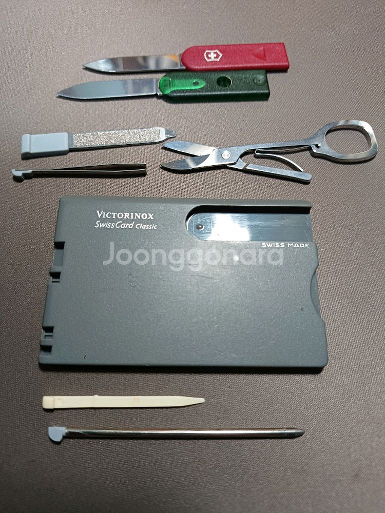 빅토리녹스 멀티툴 스위스카드 클래식--2