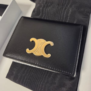 셀린느 바이폴드 카드 지갑 팝니다 이미지