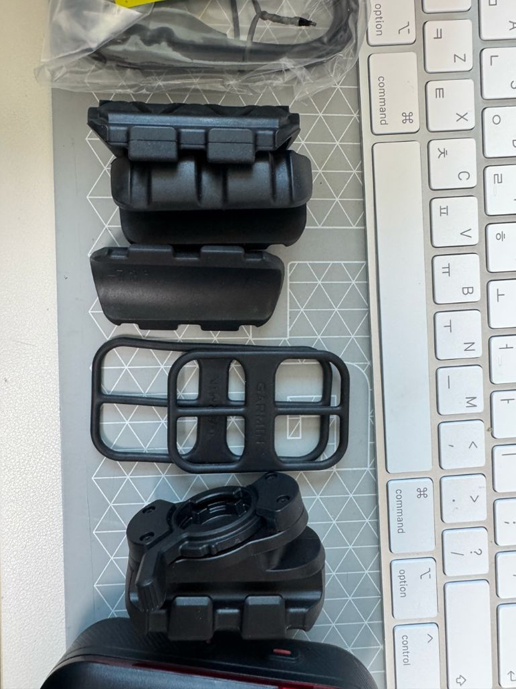 가민 바리아 715 팝니다.--2