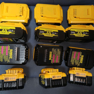 디월트 호환 배터리 미사용품