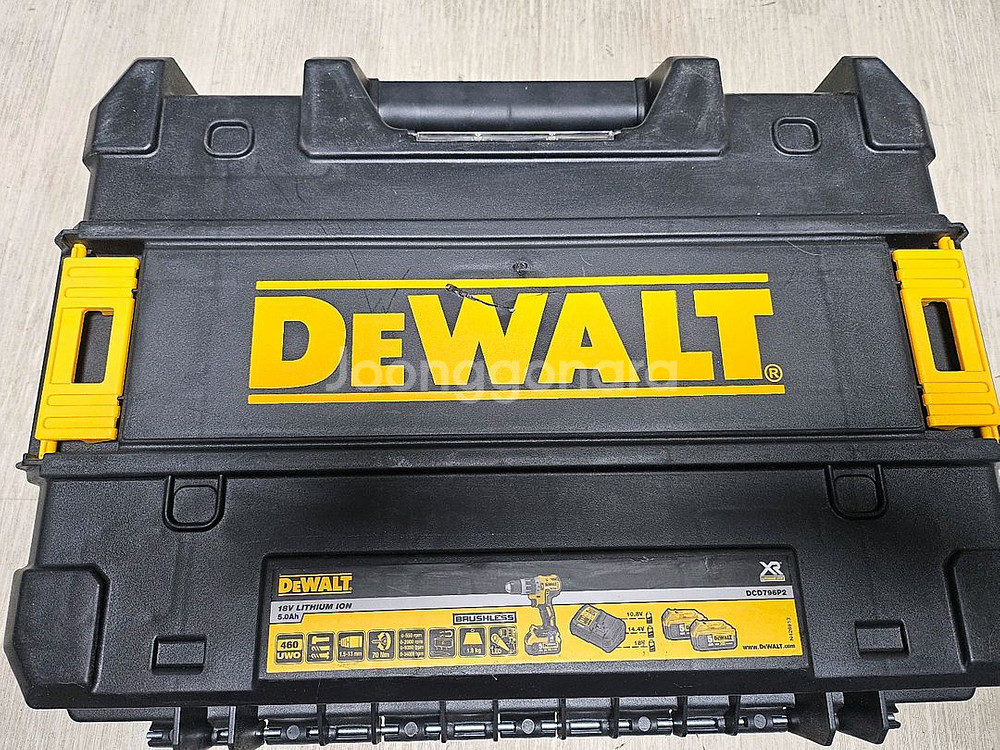 디월트 브러쉬리스 충전 드릴 콤보 (스크류 해머, 임팩 렌치) 드라이버 세트--2