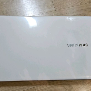 삼성 노트북 NT370R5E-A44S 화이트