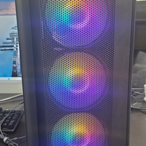 [PC] 최신 RTX 5070 탑재 하이엔드 게이밍 PC (8700F / 32G / 1TB)